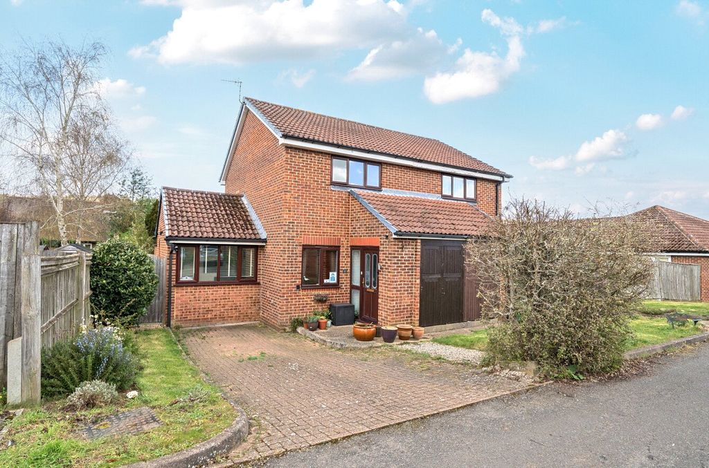 Property photo 1 of 21 Front