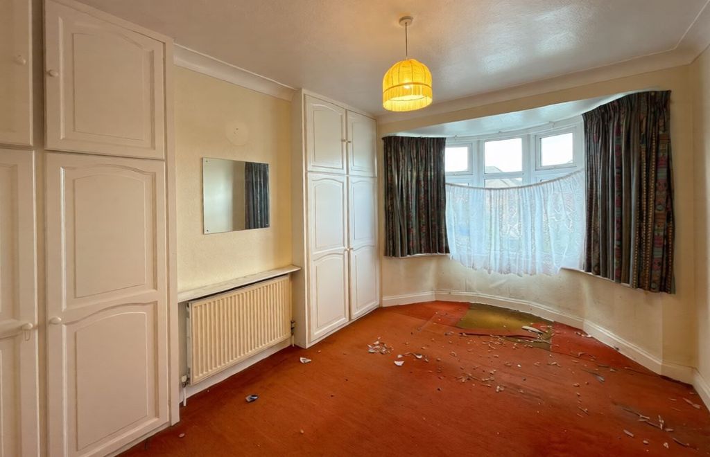 Property photo 2 of 9