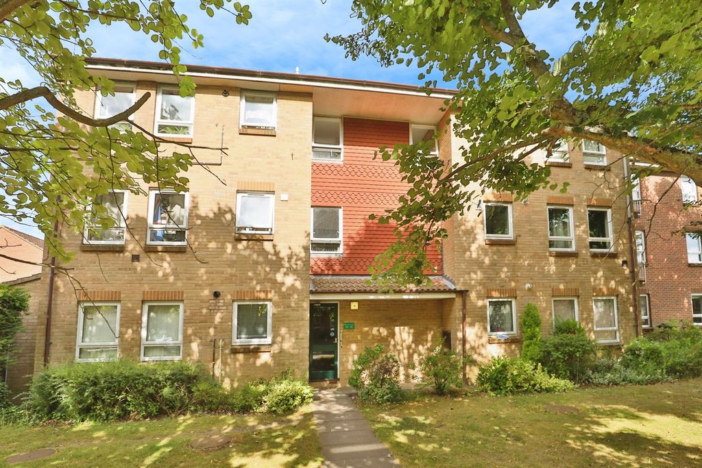 Property photo 1 of 17