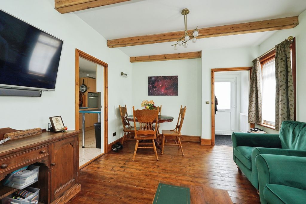Property photo 3 of 24 Pbox-Img.Jpg