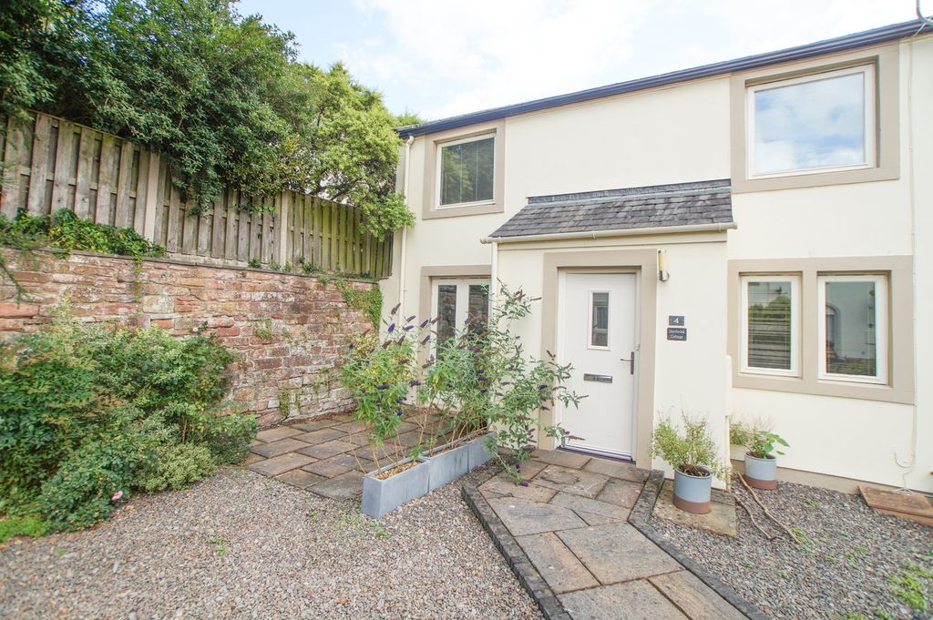 Property photo 1 of 17 External Front