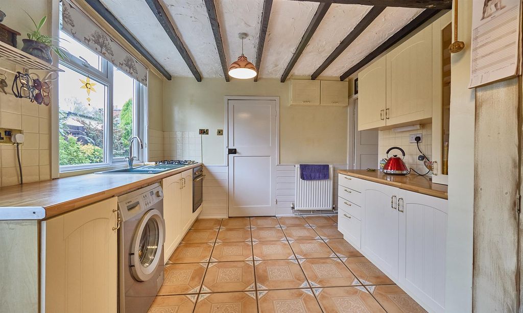 Property photo 3 of 20 Kitchen