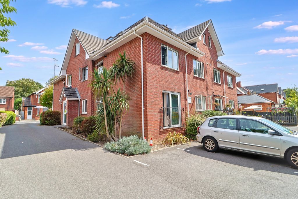Property photo 2 of 15