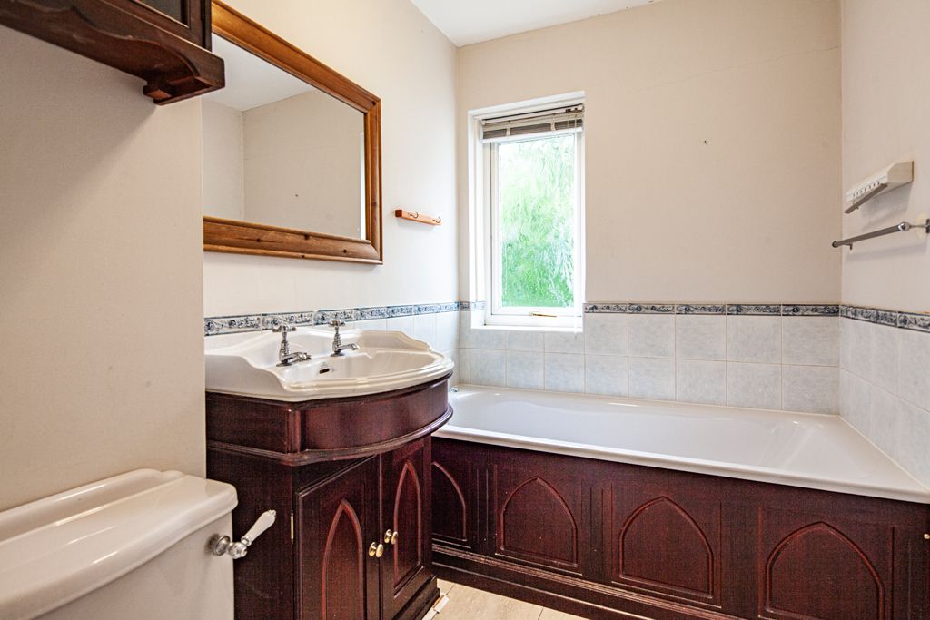 Additional image 6 of 2 bed flat for sale23 Cariad Court, Goring On Thames RG8