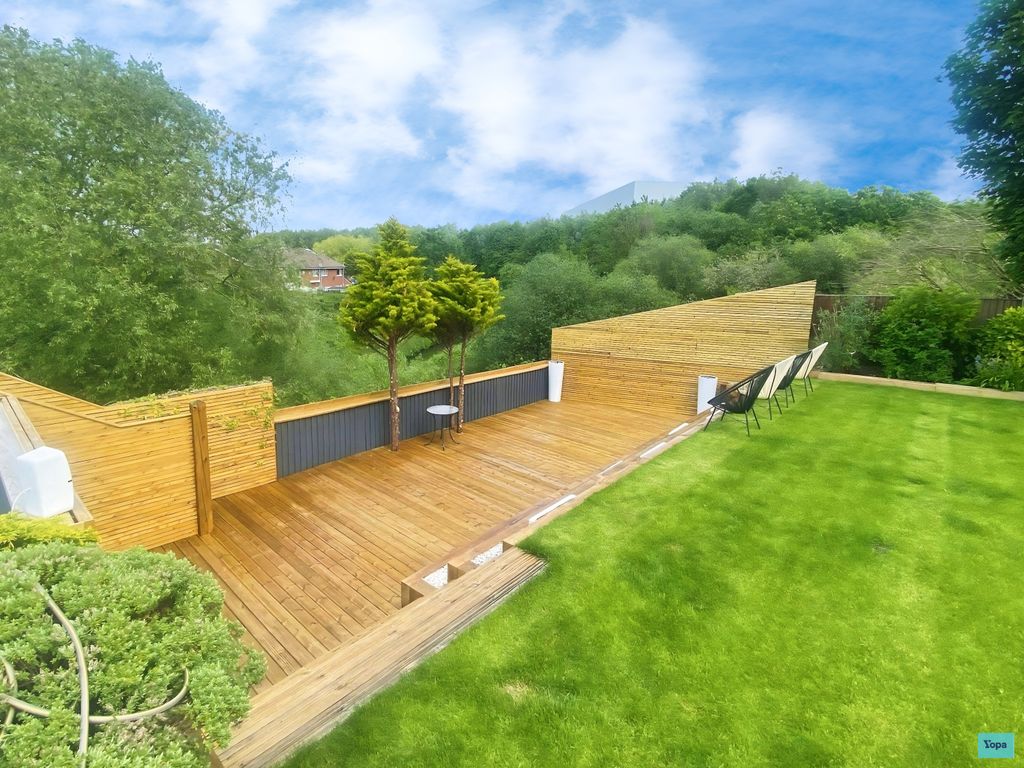 Property photo 2 of 23 Garden