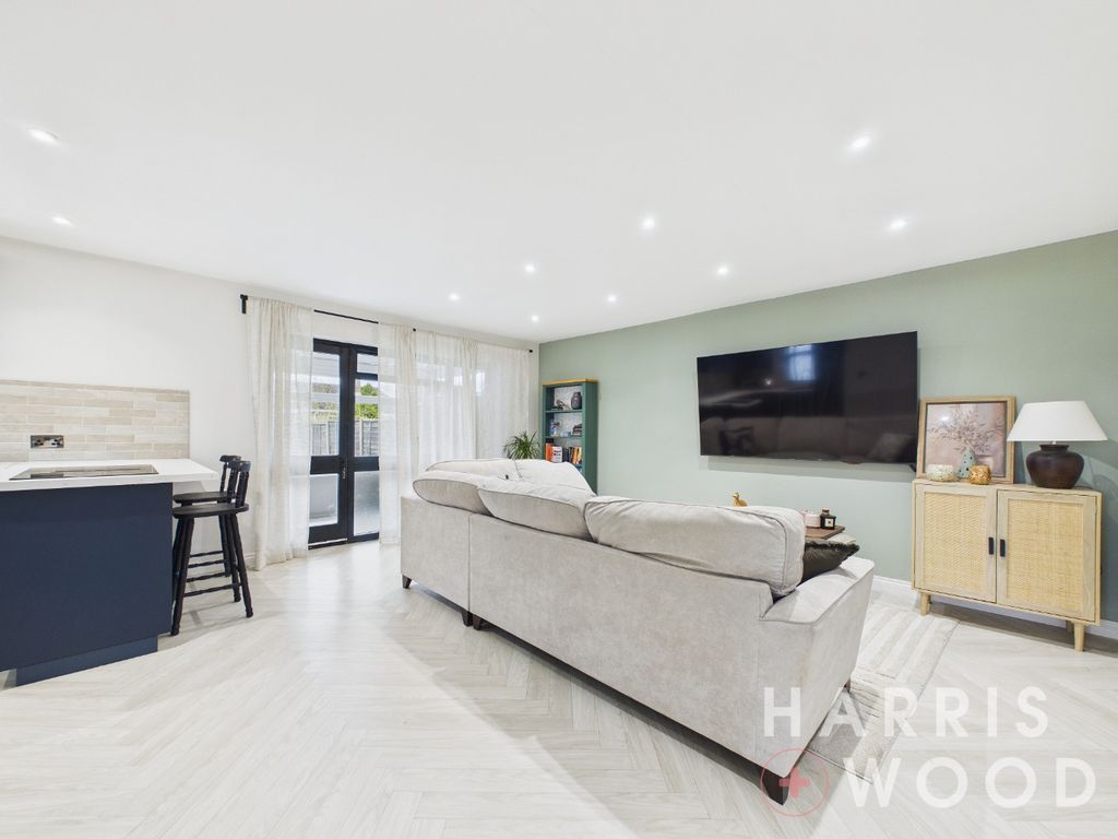 Property photo 3 of 25 5015969