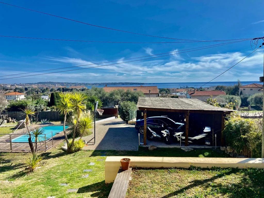 Property photo 2 of 3