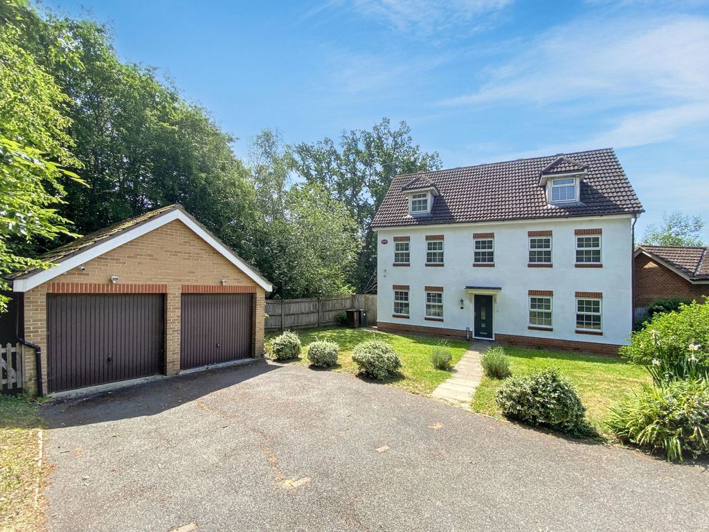 Property photo 1 of 28