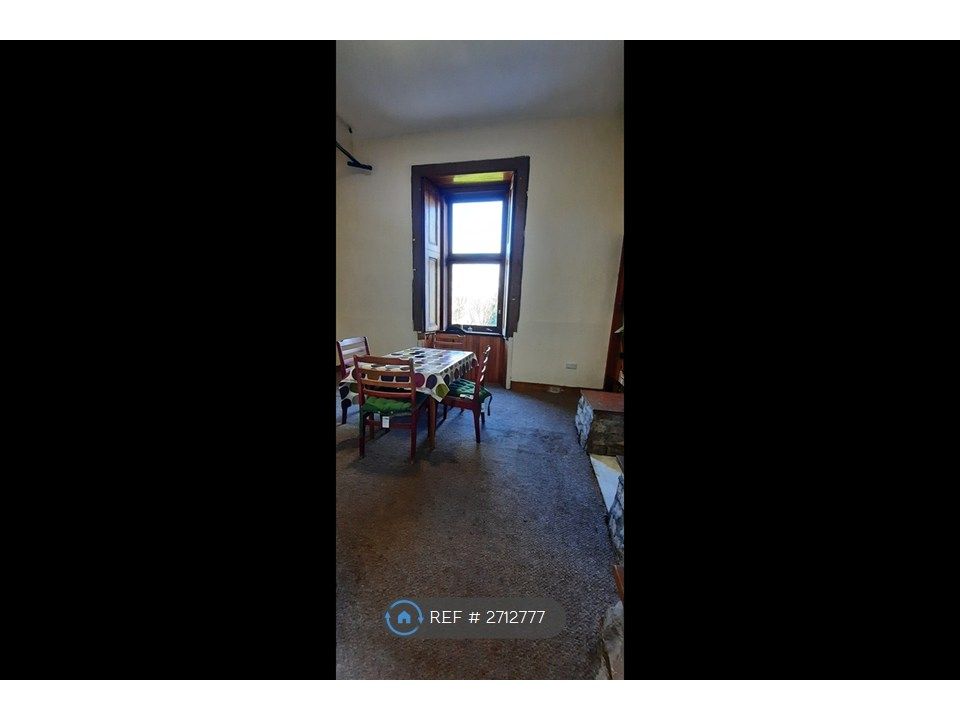 Property photo 3 of 6 Dining Room