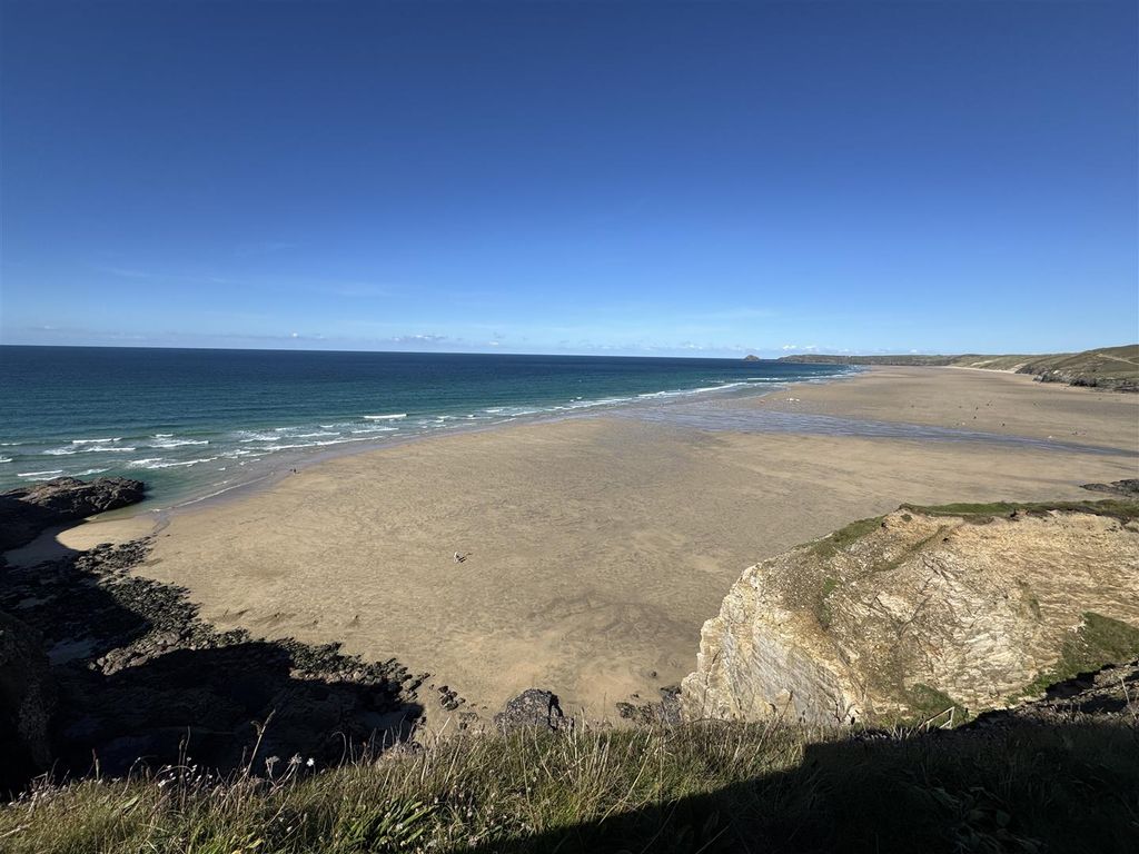 Property photo 2 of 19 Views