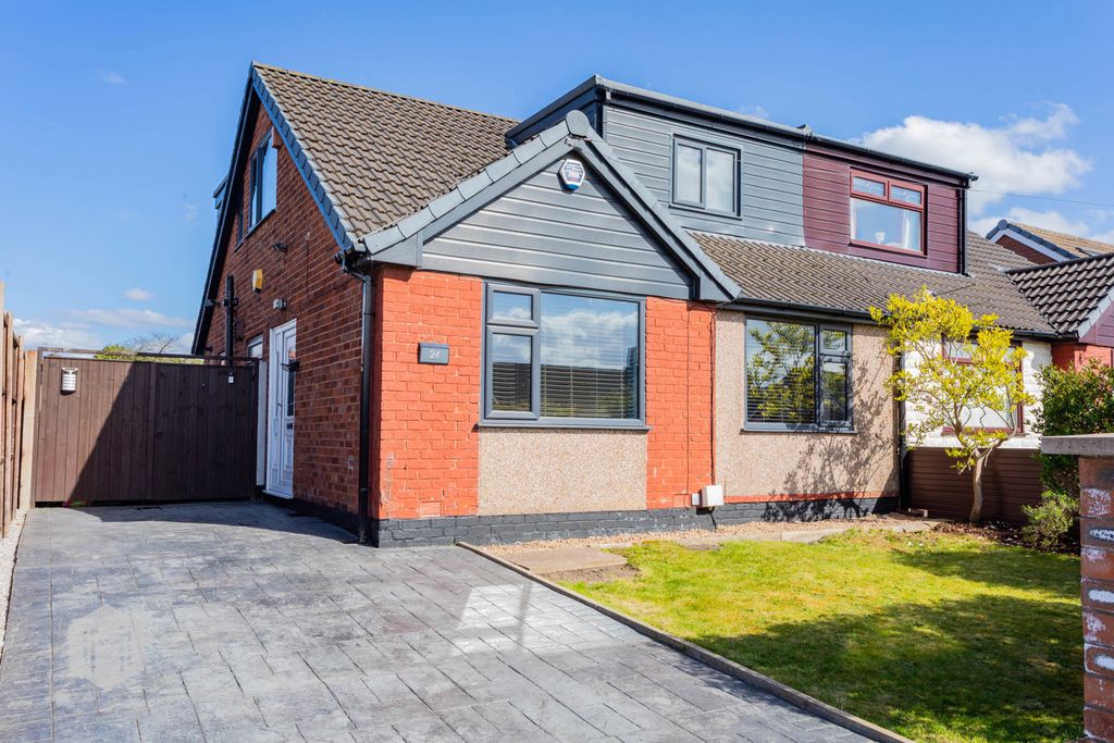 Property photo 1 of 31 Photograph