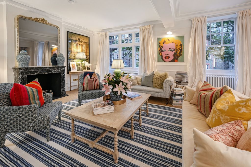 Property photo 3 of 24 Reception