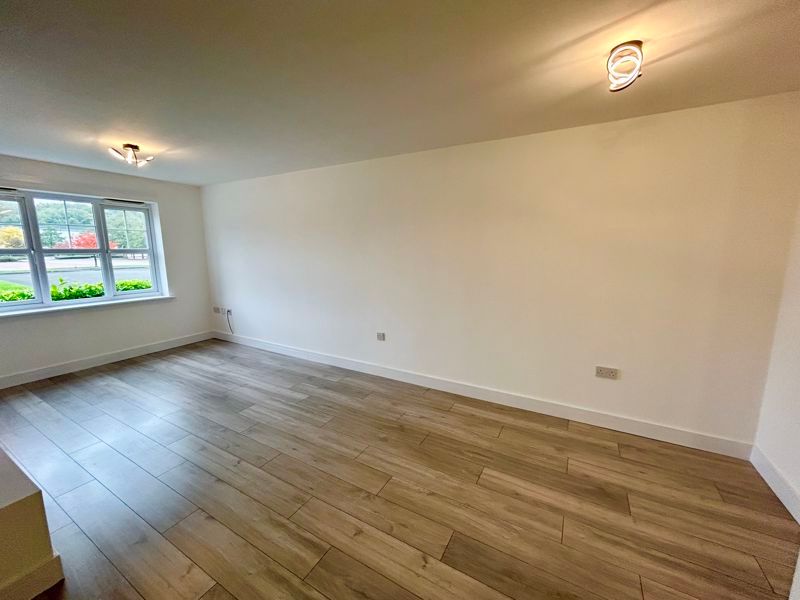 Property photo 2 of 13 Photo 3