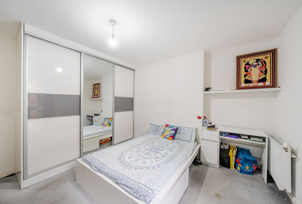 Property photo 2 of 11 1373064-7-6904A42...