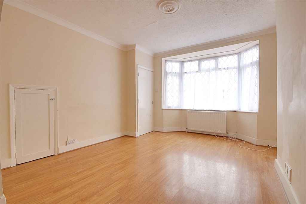 Property photo 3 of 14 Picture No. 17