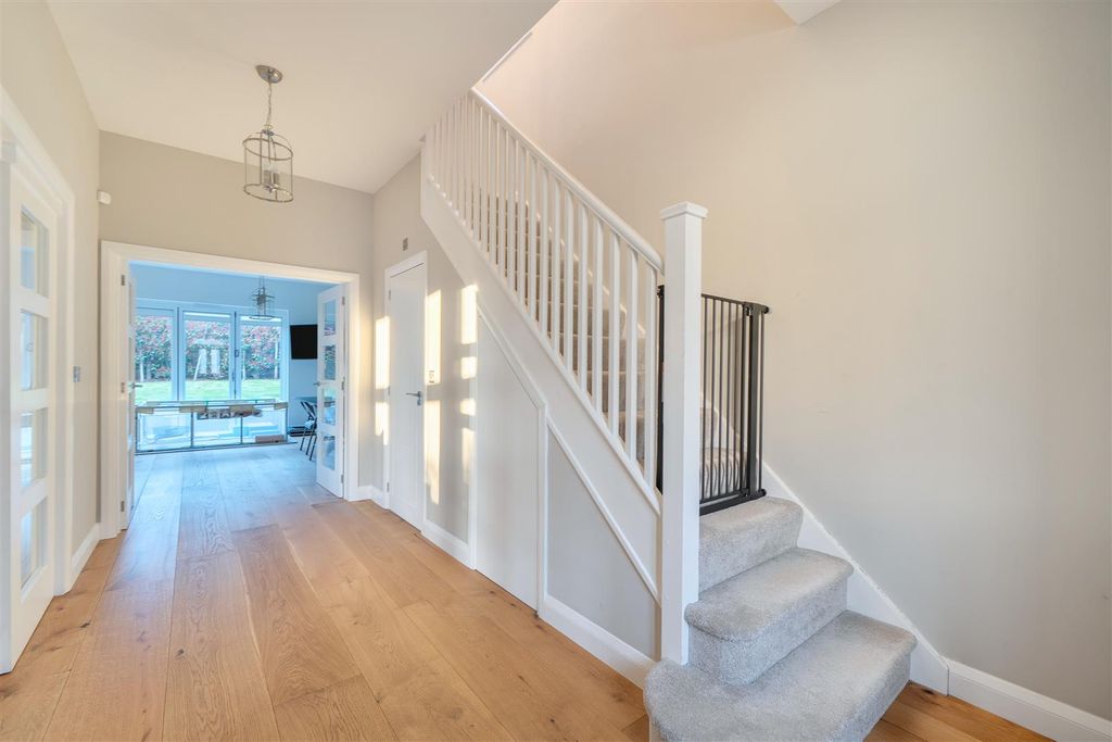 Property photo 2 of 22 1-69Bab1Afc8227-1431263-14-69B9962325E99-1.Jpg