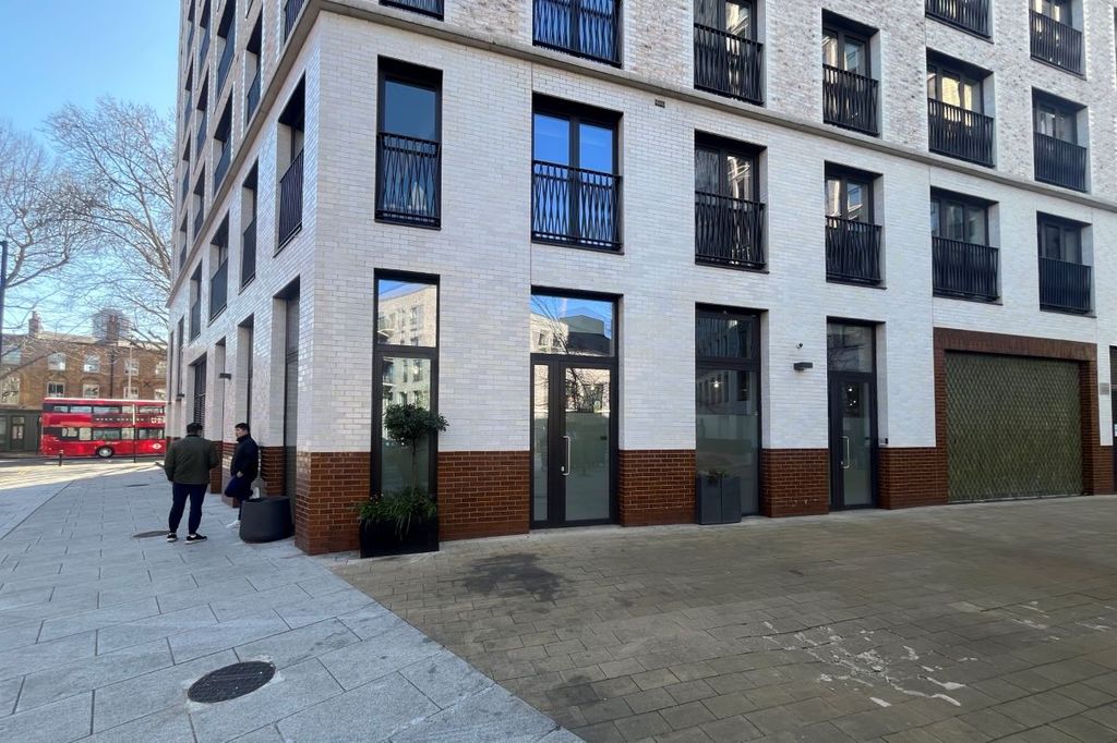 Property photo 2 of 19