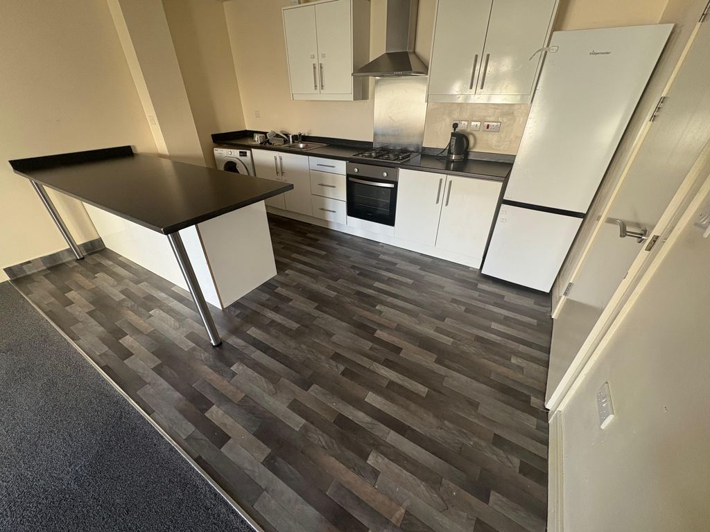Property photo 1 of 2