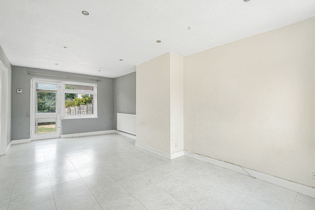 Property photo 3 of 15 Living Sitting Room
