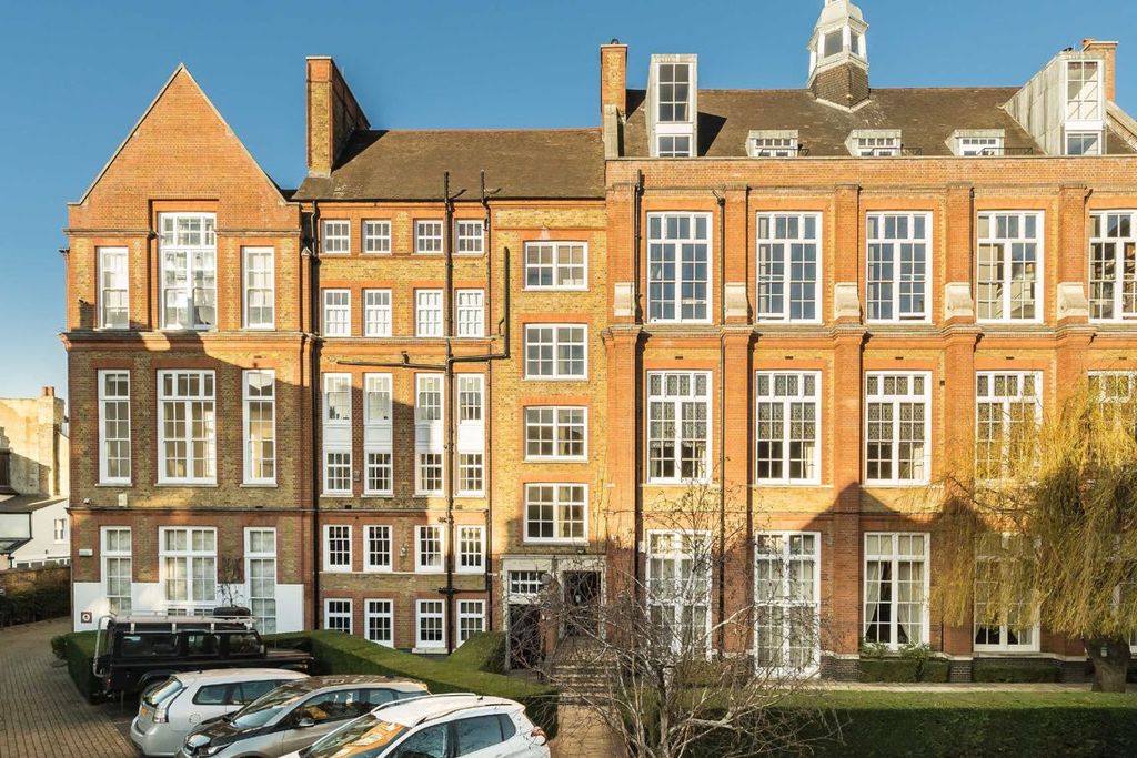 Property photo 1 of 8