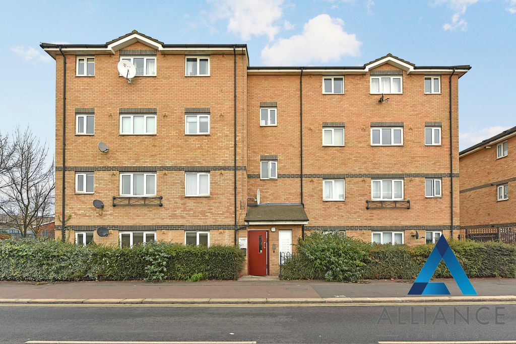 Property photo 1 of 8