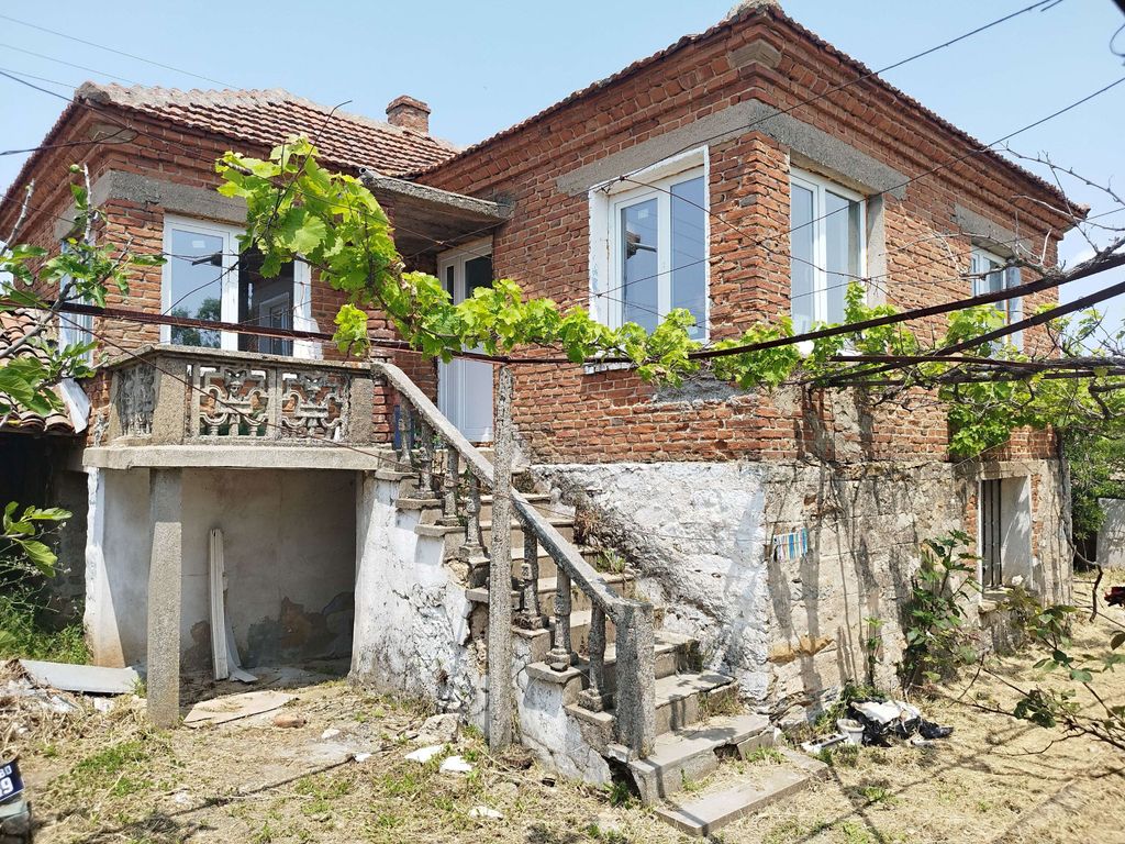 Property photo 1 of 6