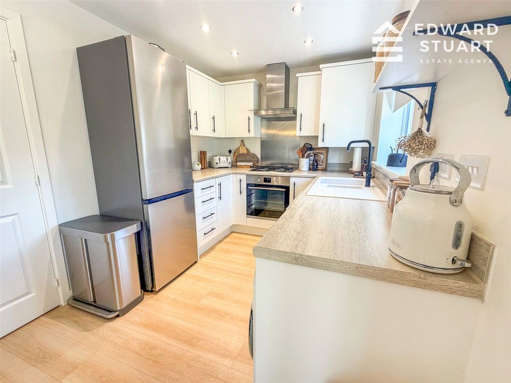 Property photo 3 of 18 Picture No. 12