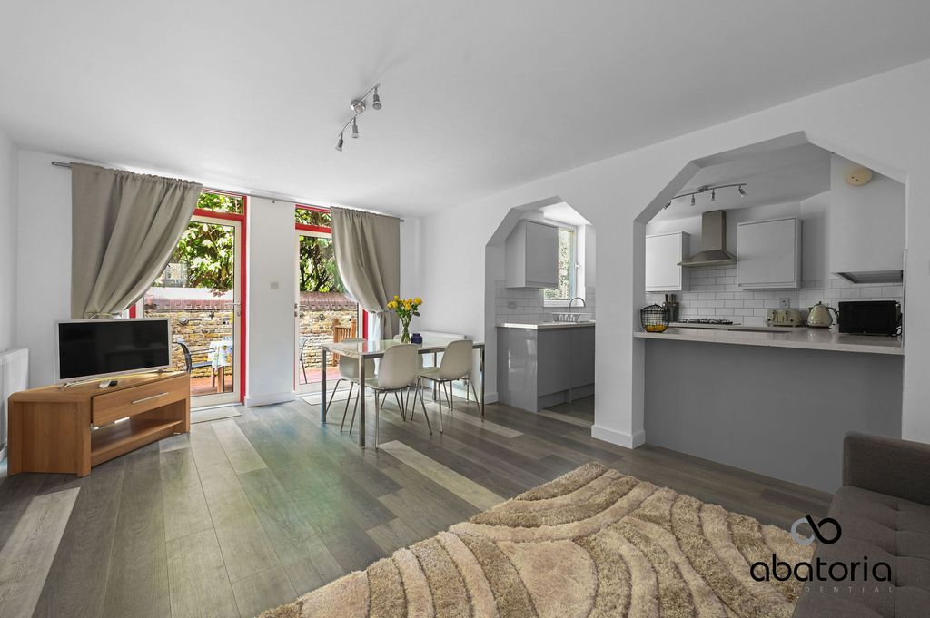 Property photo 1 of 11