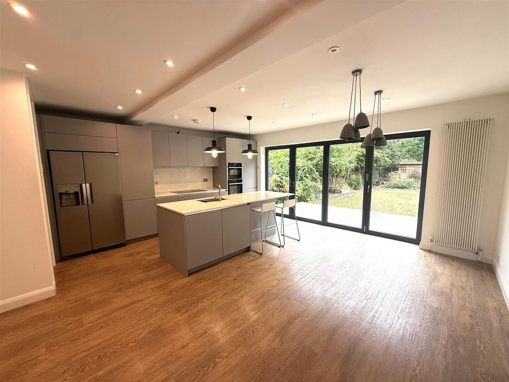 Property photo 2 of 14 Kitchen.Jpg
