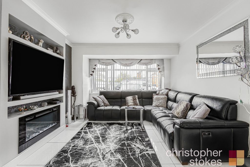 Property photo 2 of 21 2779555