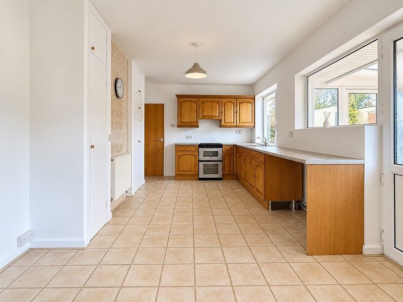 Property photo 3 of 28 Kitchen
