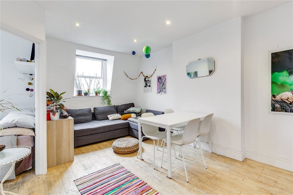 Property photo 2 of 5