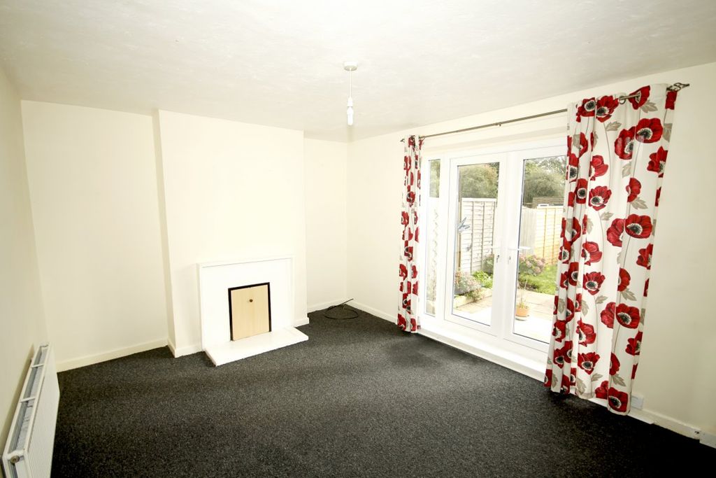 Property photo 2 of 9 76924493-Ac1C-44B0-8589-E4094D1A73F5.Jpg