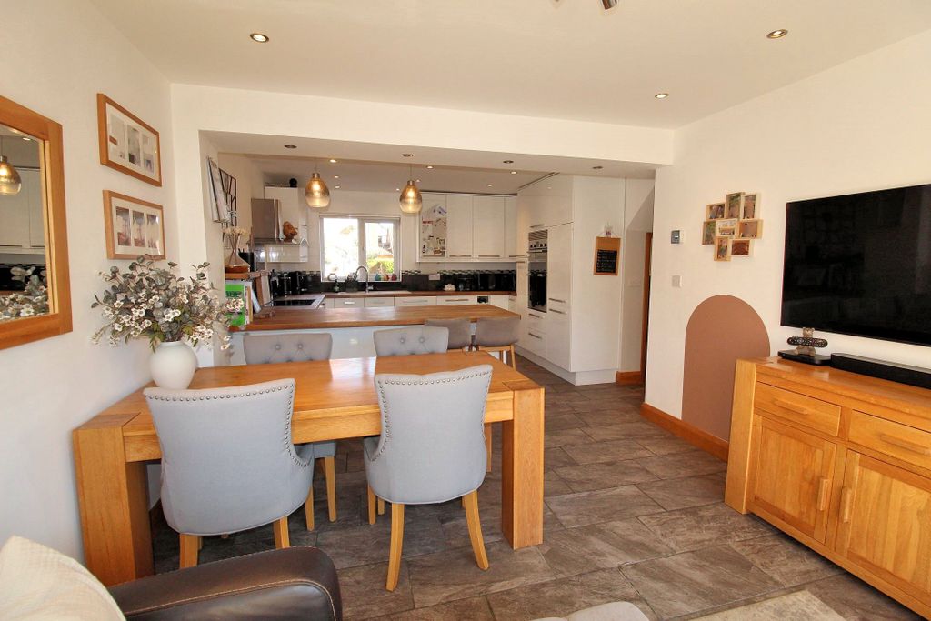 Property photo 2 of 19 Img_1166