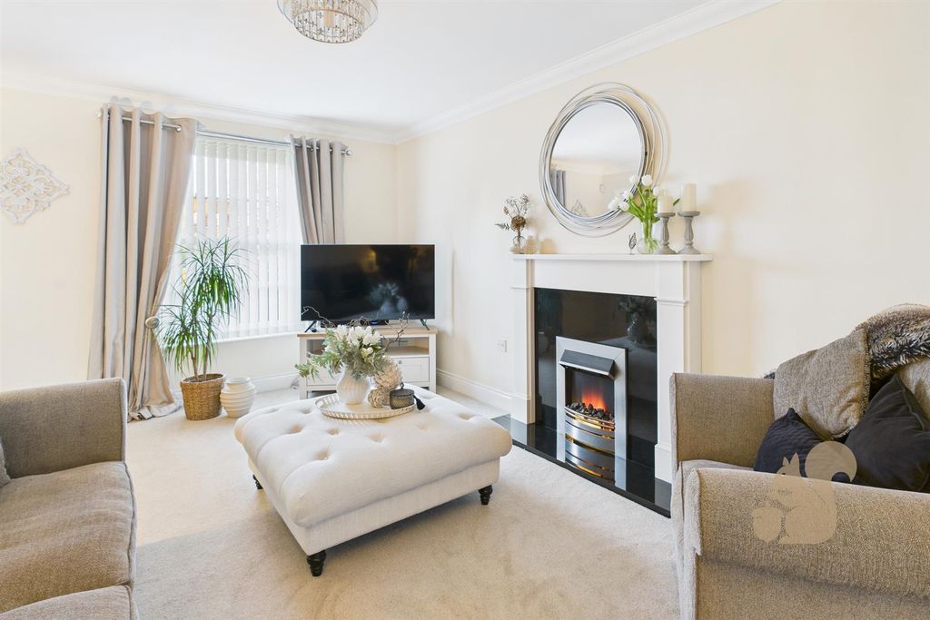 Property photo 2 of 28 Living Room