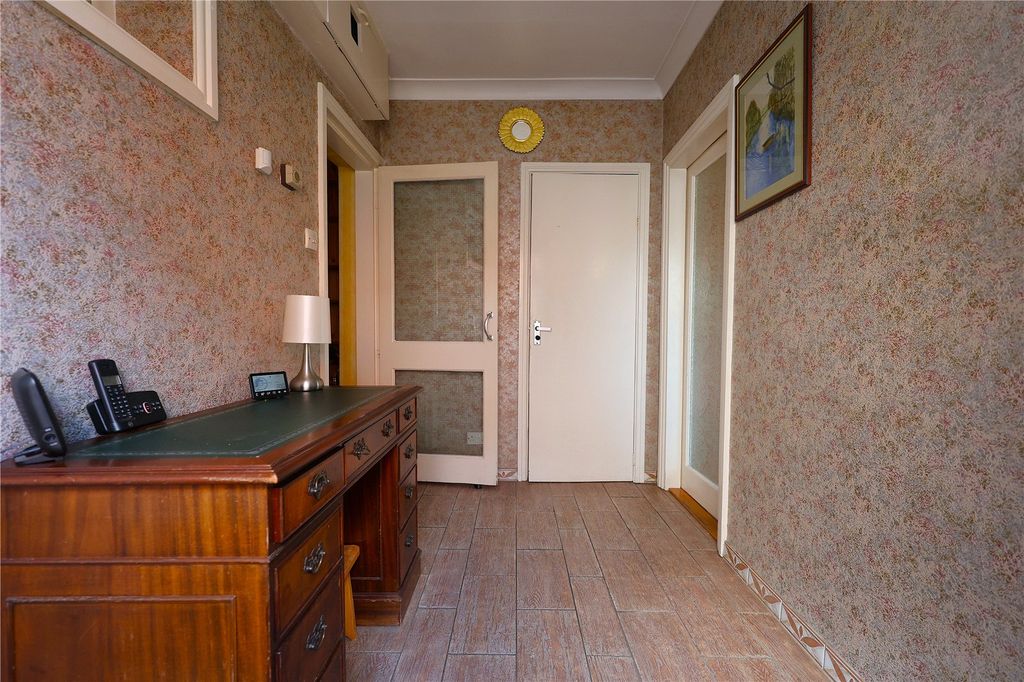 Property photo 3 of 21 Picture No. 24