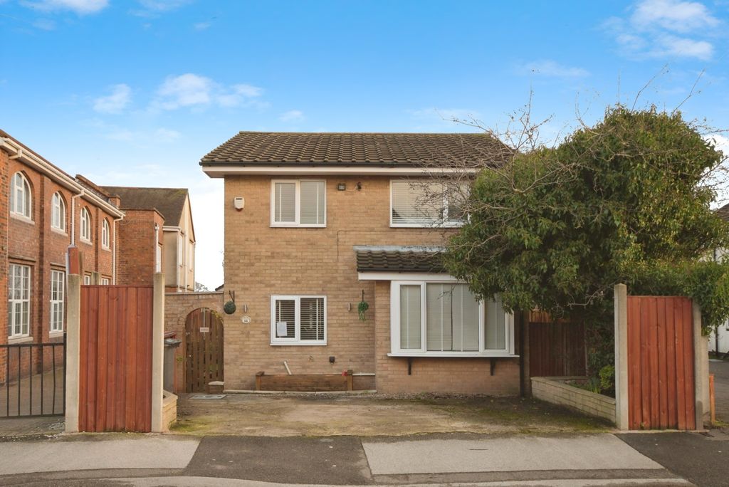 Property photo 1 of 17 Pbox-Img.Jpg