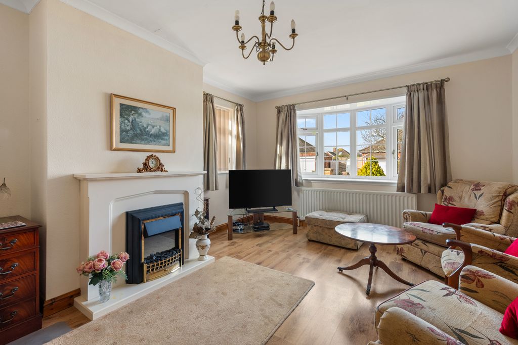 Property photo 2 of 23