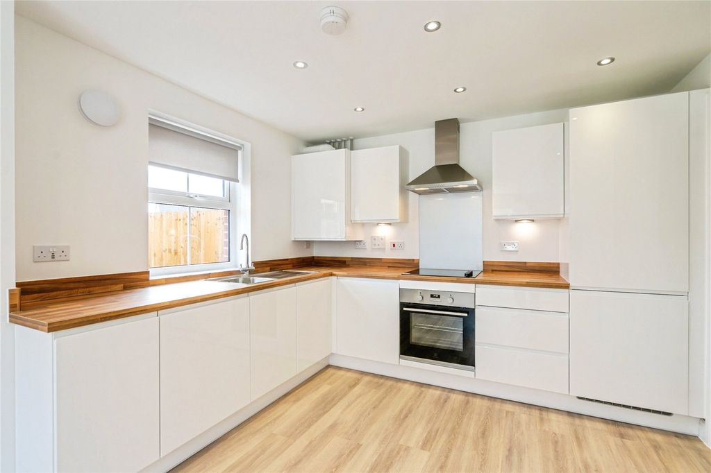 Property photo 2 of 15 Picture No. 02
