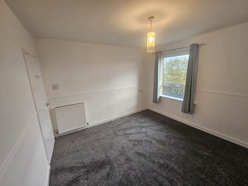 Property photo 3 of 6 1000132128