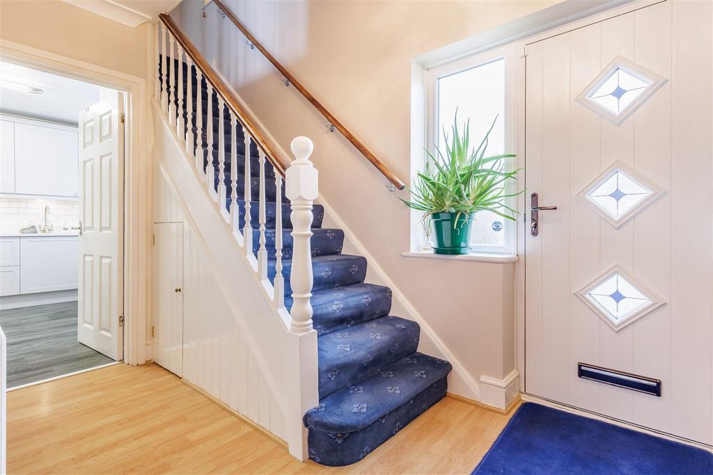 Property photo 3 of 30 23, Bluemans (2).Jpg