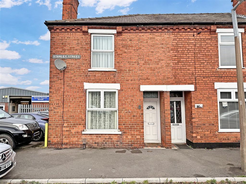 Property photo 1 of 13 Front Aspect 990