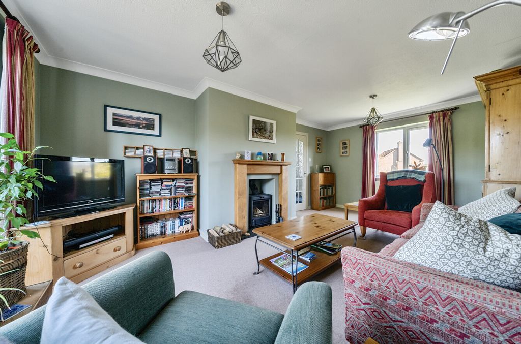 Property photo 3 of 21 1275893 (3)