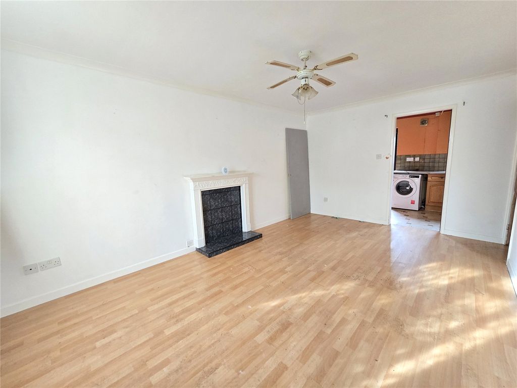 Property photo 3 of 11 Picture No. 10