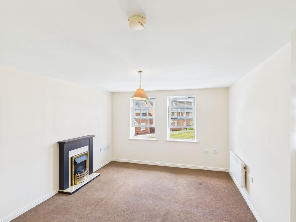 Property photo 2 of 15 Living Room