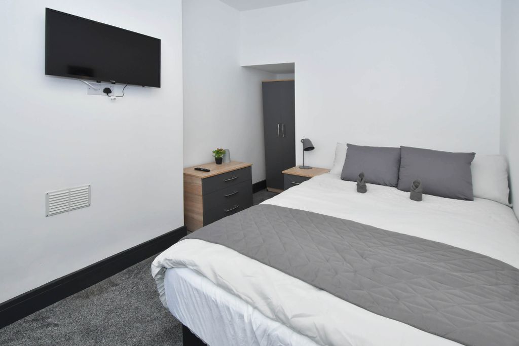 Property photo 1 of 28 Superior Double With TV