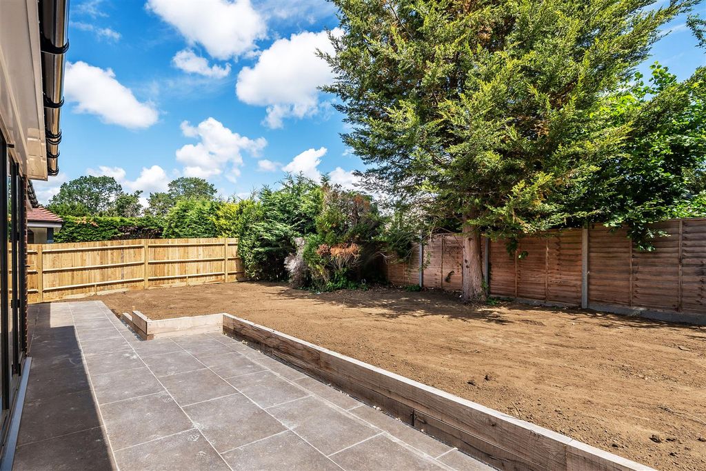 Property photo 2 of 32 45A-Harriotts-Lane-33.Jpg