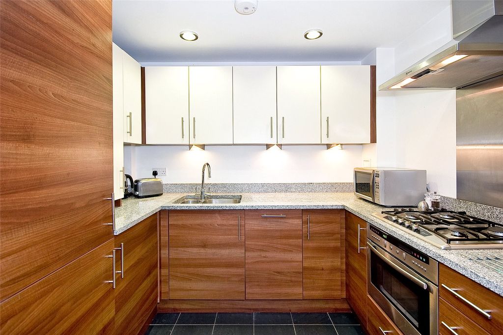 Property photo 1 of 9 Picture No. 04