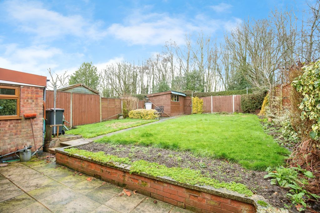 Property photo 2 of 16 B1154743-Mw-9980