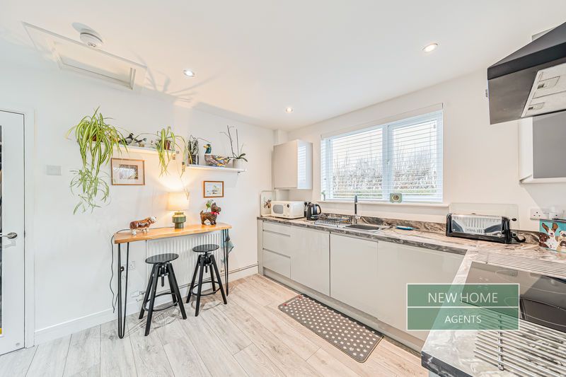 Property photo 2 of 20 Photo 11